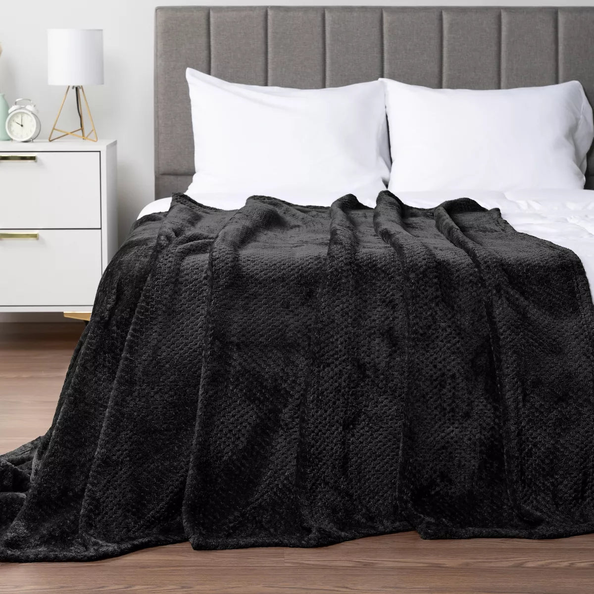 PAVILIA Soft Waffle Blanket Throw for Sofa Bed, Lightweight Plush Warm Blanket for Couch